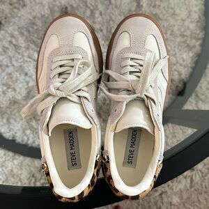 Steve Madden sneakers